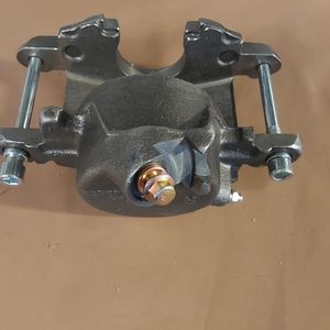 19140889 front passenger side caliper assembly